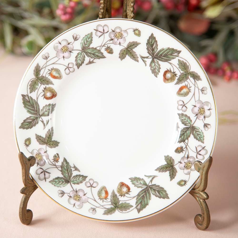 【2026年新規買い付け品】ヴィンテージ イギリスで買い付けた WEDGWOOD ウェッジウッド ワイルドストロベリー トリオ 黒壺バックスタンプ