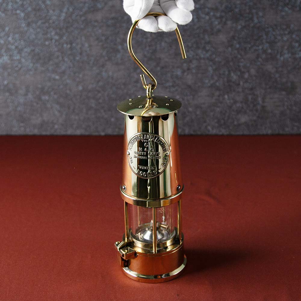 アンティーク イギリスで買い付けた キャンプやアウトドアで使いたい  ECCLES エクルズ 1975年製 マイナーズランプ