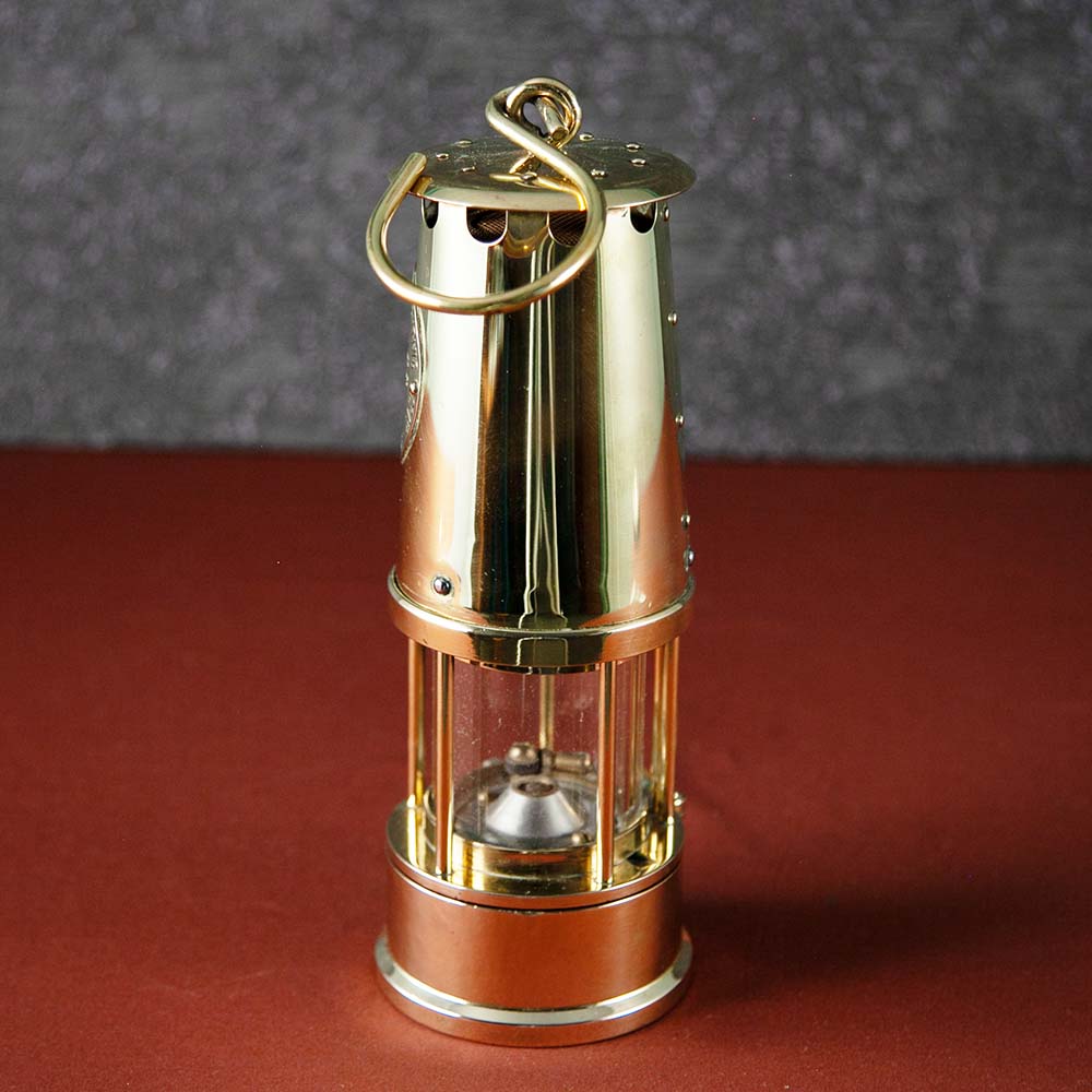 アンティーク イギリスで買い付けた キャンプやアウトドアで使いたい  ECCLES エクルズ 1975年製 マイナーズランプ