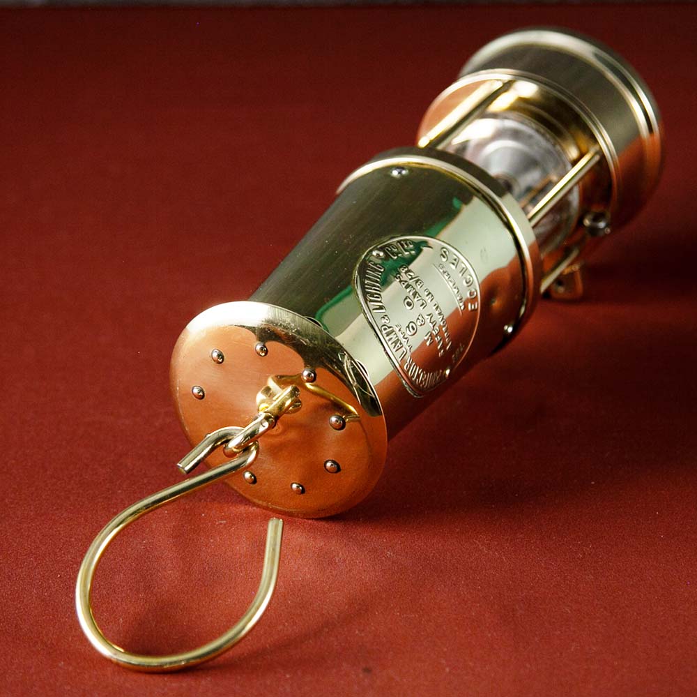 アンティーク イギリスで買い付けた キャンプやアウトドアで使いたい  ECCLES エクルズ 1975年製 マイナーズランプ