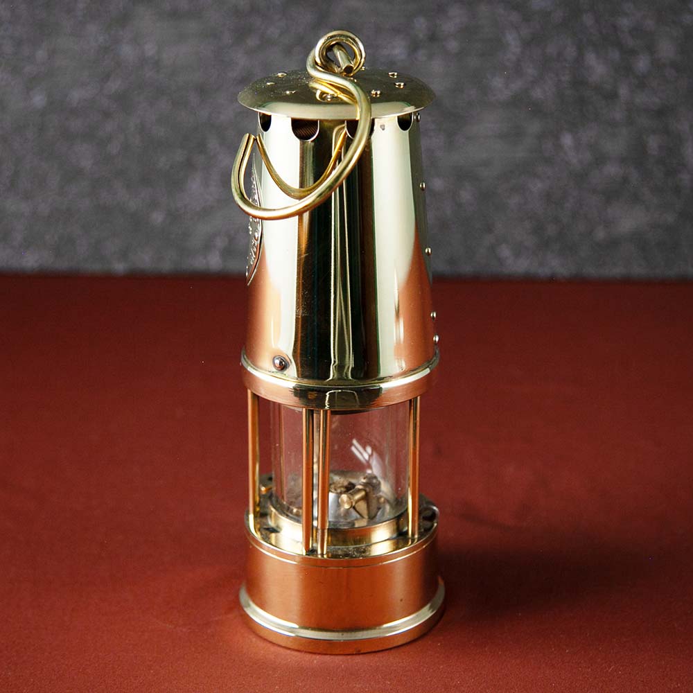 アンティーク イギリスで買い付けた キャンプやアウトドアで使いたい  ECCLES エクルズ 1972年製 マイナーズランプ