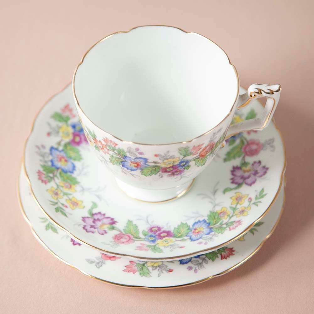 【2026年 新規買い付け品】アンティーク イギリスで買い付けた 名窯「Coalport コールポート」のトリオ