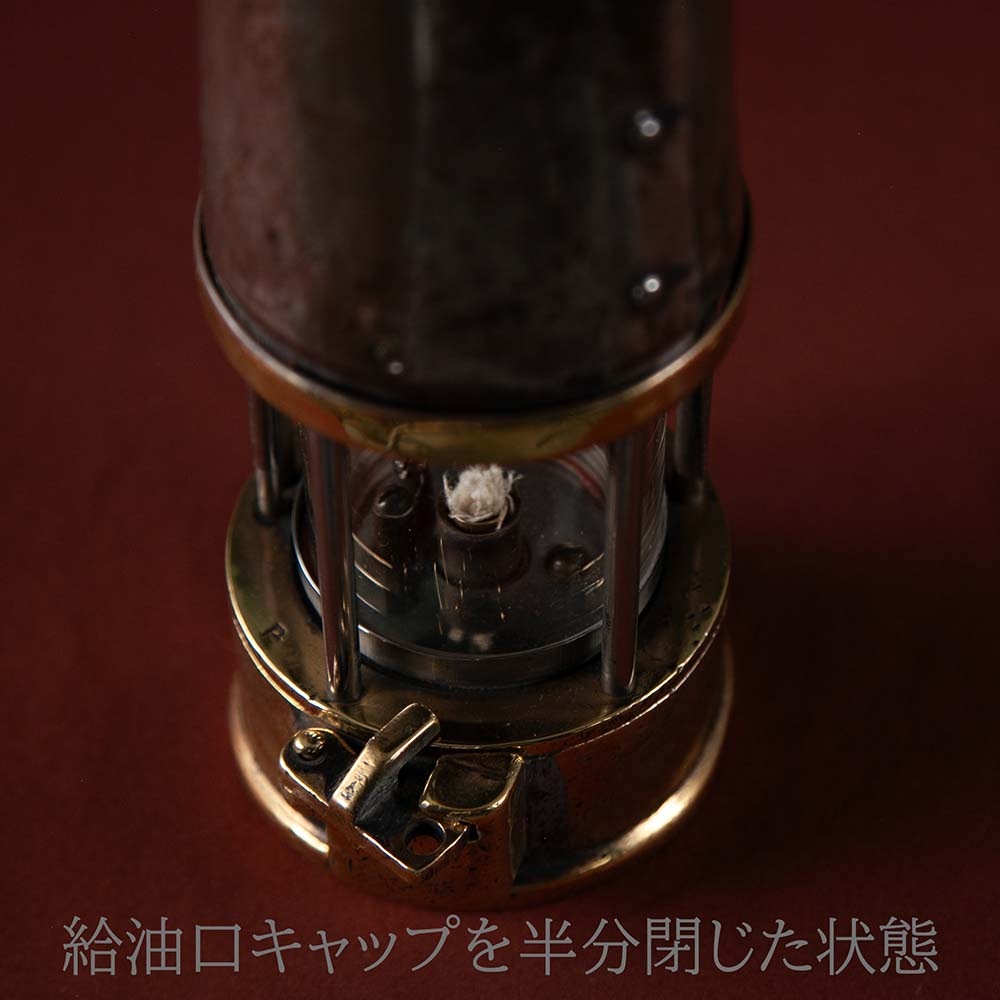 【SOLD OUT】アンティーク イギリスで買い付けた キャンプやアウトドアで使いたい 1958年製 シリアルナンバー入り マイナーズランプ