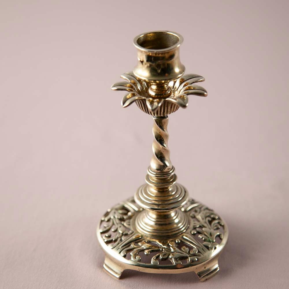 アンティーク イギリスで買い付けた ヴィクトリア時代 真鍮製 キャンドルスタンド