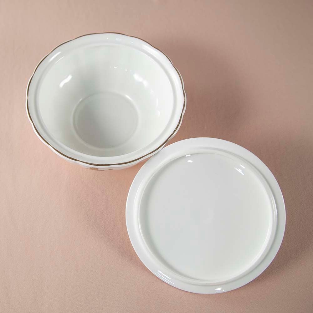 【新着商品】ヴィンテージ イギリスで買い付けた チョコレートや小菓子を入れる WEDGWOOD ウェッジウッド ボンボンディッシュ ふた付き