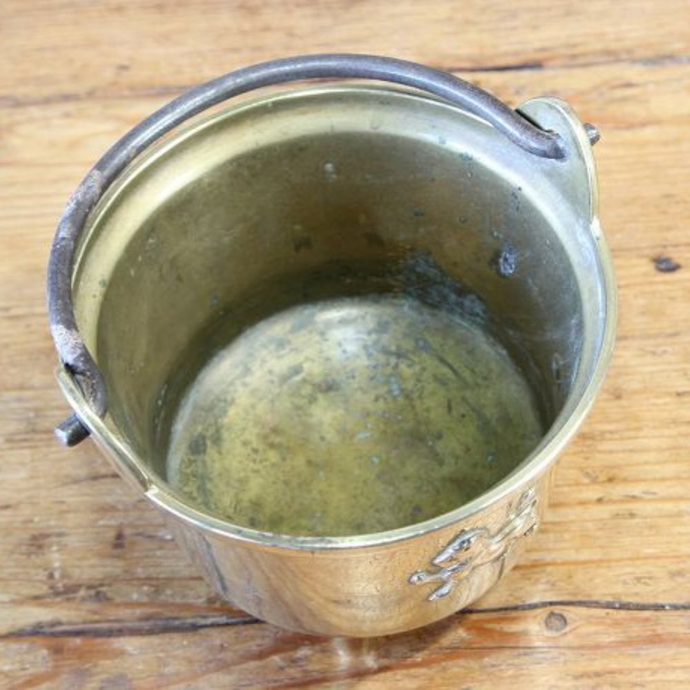 アンティーク イギリスで買い付けた 鋳型で作られた ハンドル付き 真鍮製 プランターポットにおすすめ 小さなバケツ