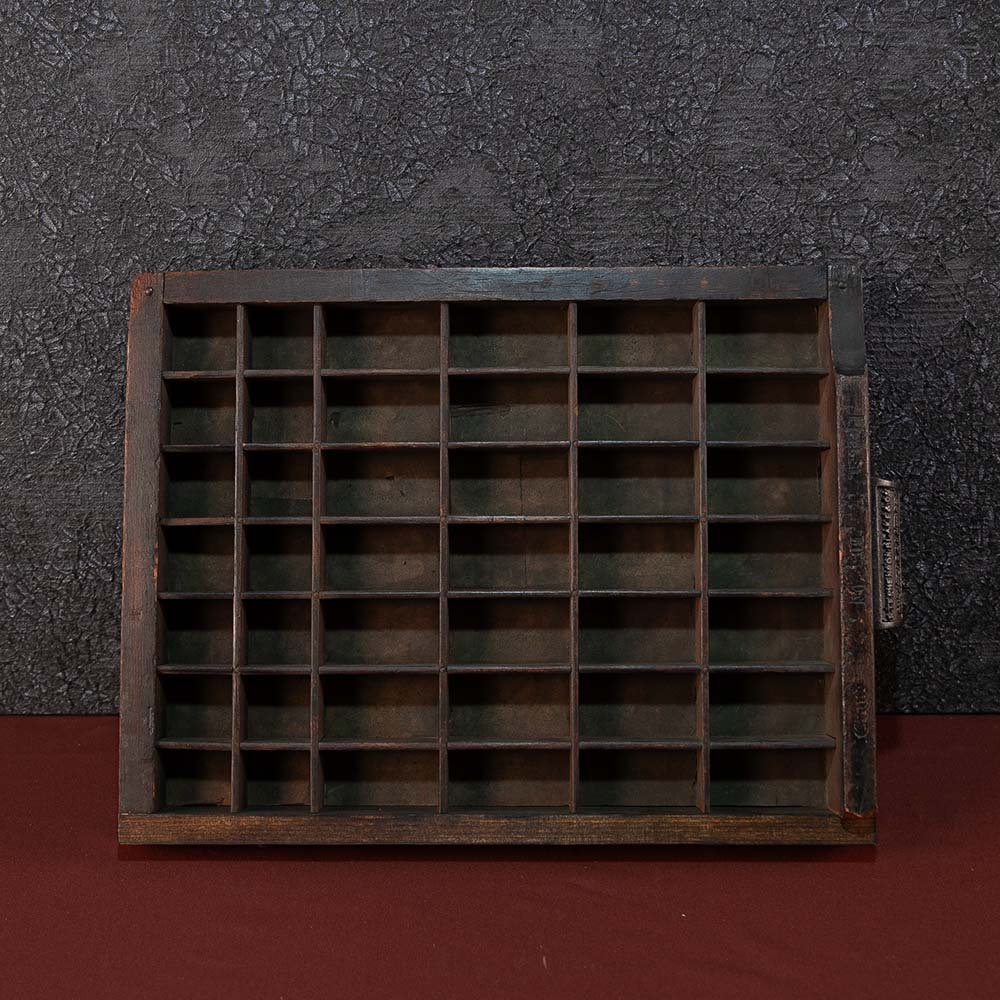 アンティーク イギリスで買い付けた 小物のディスプレイにおすすめ プリンタートレイ