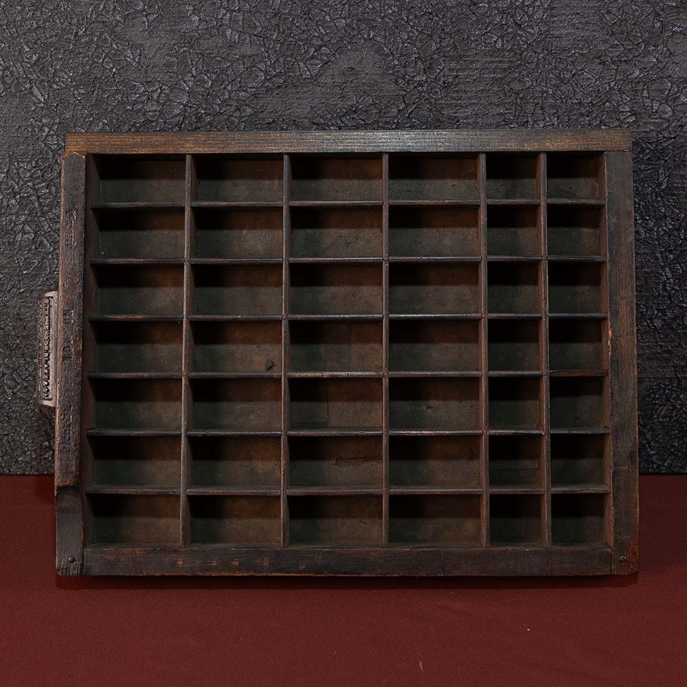 アンティーク イギリスで買い付けた 小物のディスプレイにおすすめ プリンタートレイ