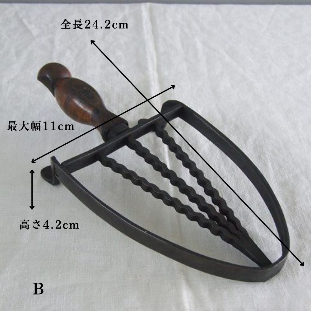 アンティーク イギリスで買い付けた 鍋敷きやプランター置きに使いたい アイロンスタンド