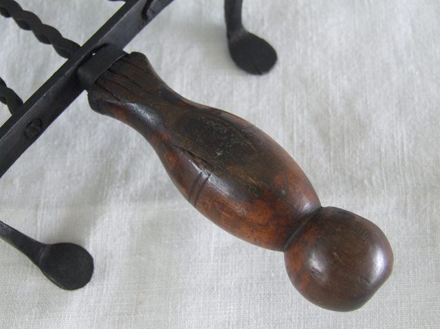 アンティーク イギリスで買い付けた 鍋敷きやプランター置きに使いたい アイロンスタンド