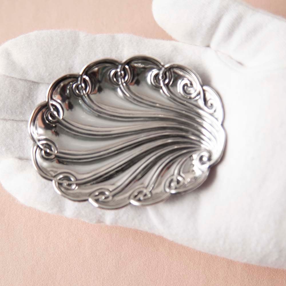 【新着商品】アンティーク イギリスで買い付けた スターリングシルバー製 ジュエリートレイ