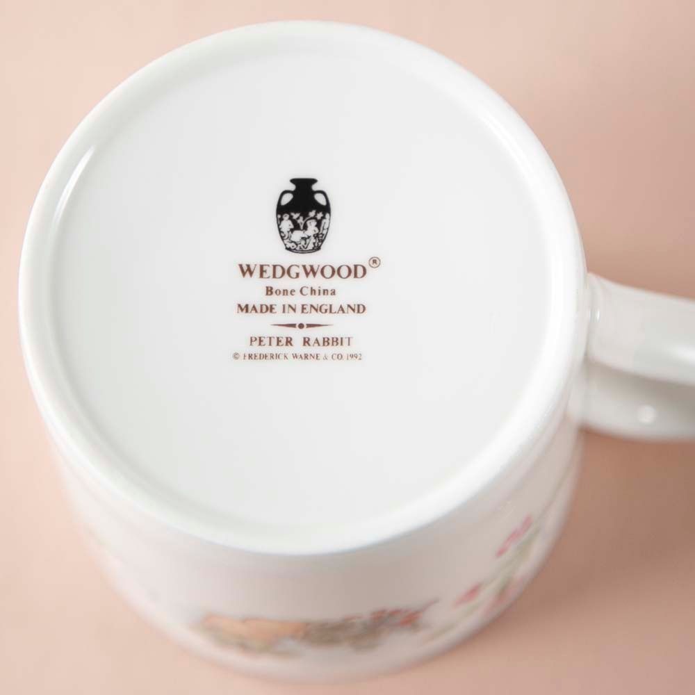【新着商品】ヴィンテージ イギリスで買い付けた WEDGWOOD ウェッジウッド ピーターラビット マグカップ シリアルボウル ブルーライン