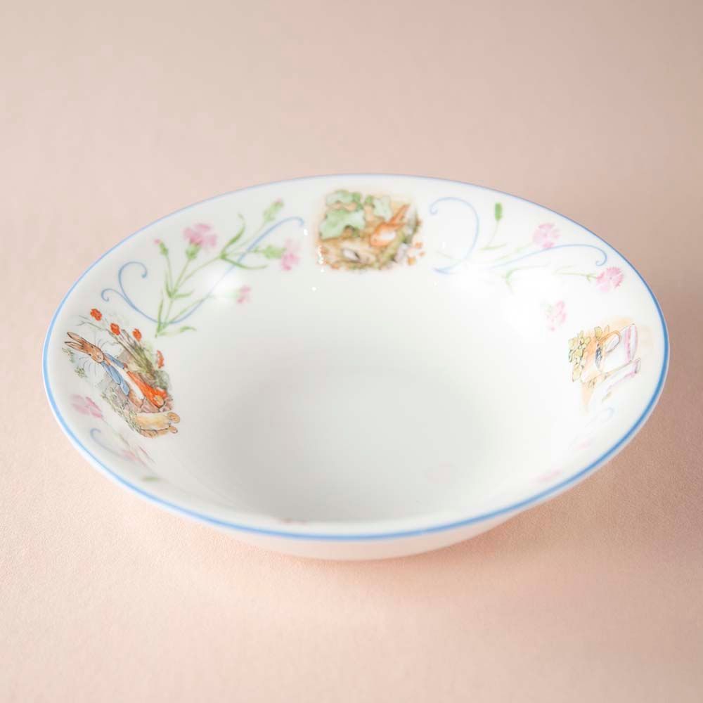 【新着商品】ヴィンテージ イギリスで買い付けた WEDGWOOD ウェッジウッド ピーターラビット マグカップ シリアルボウル ブルーライン