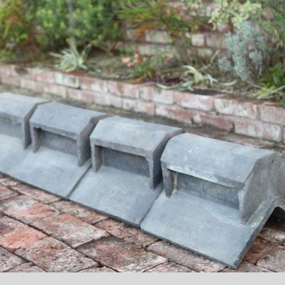 アンティーク イギリスで買い付けた ヴィクトリア時代 マンチェスター製 棟瓦 トップス（黒）