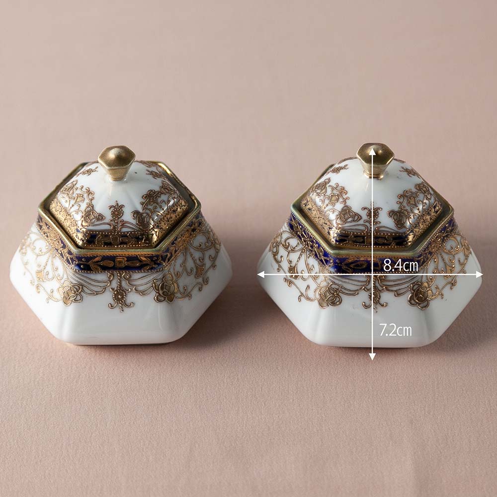 アンティーク イギリスで買い付けた 白磁に深い藍色 金の装飾が美しい オールドノリタケ ドレッサーセット