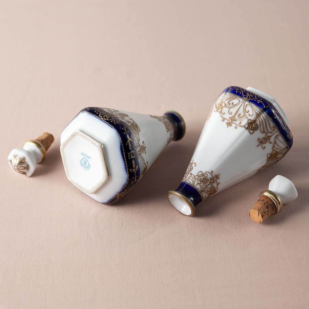 アンティーク イギリスで買い付けた 白磁に深い藍色 金の装飾が美しい オールドノリタケ ドレッサーセット