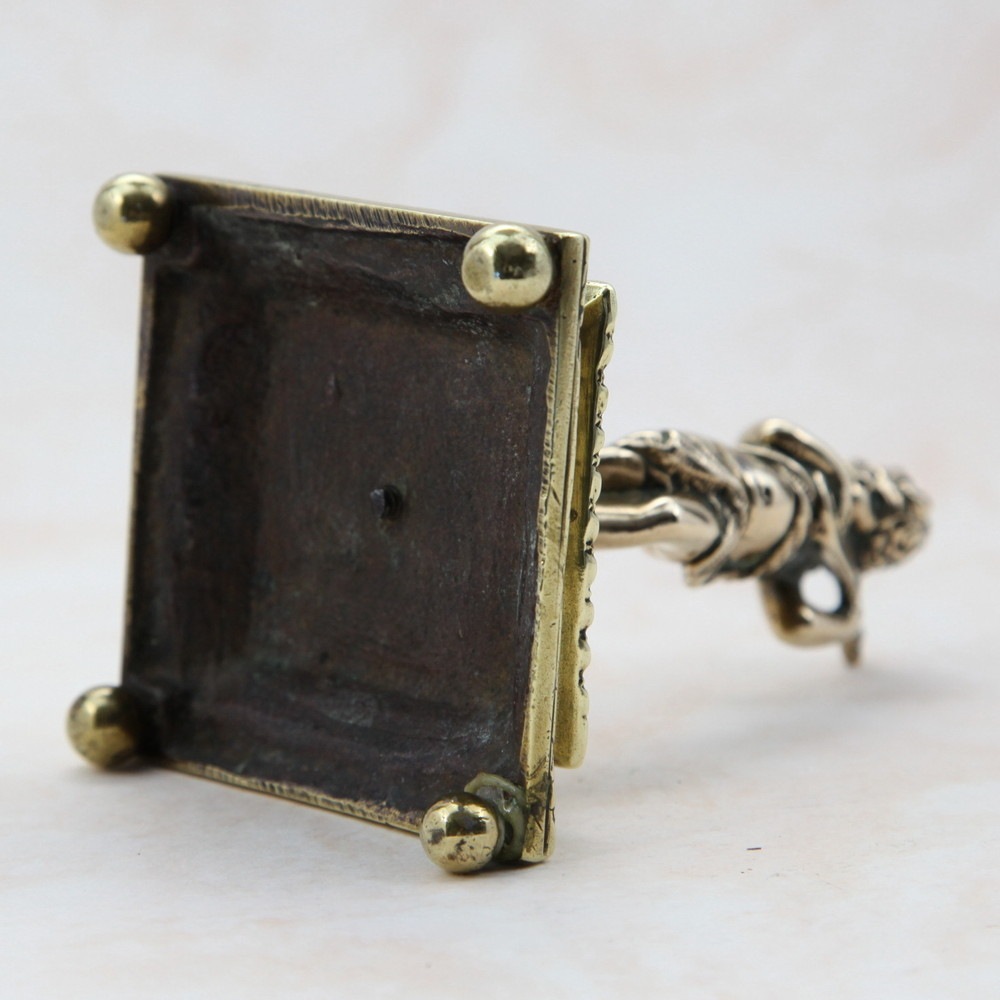 アンティーク イギリスで買い付けた 真鍮製 置物