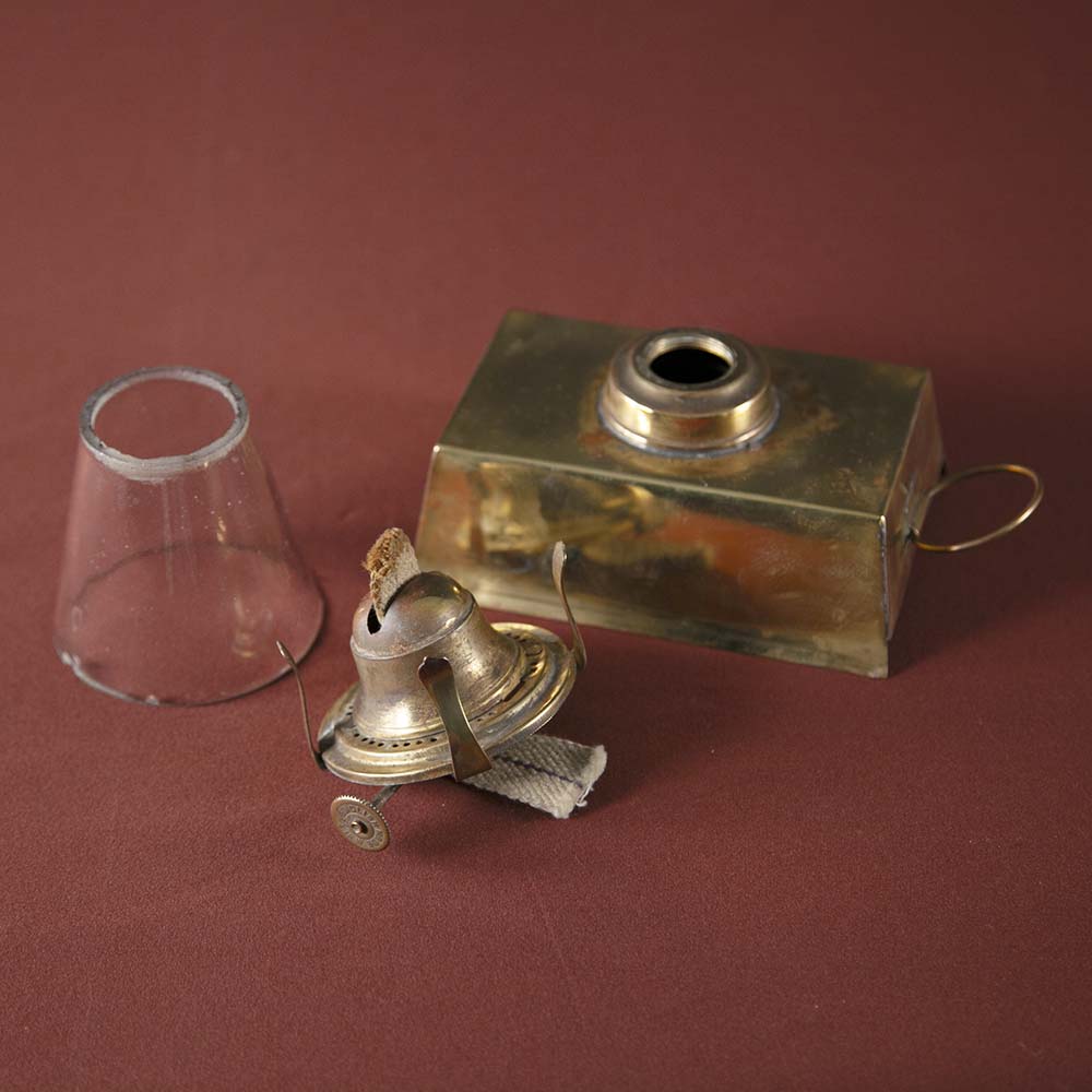 ヴィンテージ イギリスで買い付けた キャンプやアウトドアで使いたい 船舶ランプ