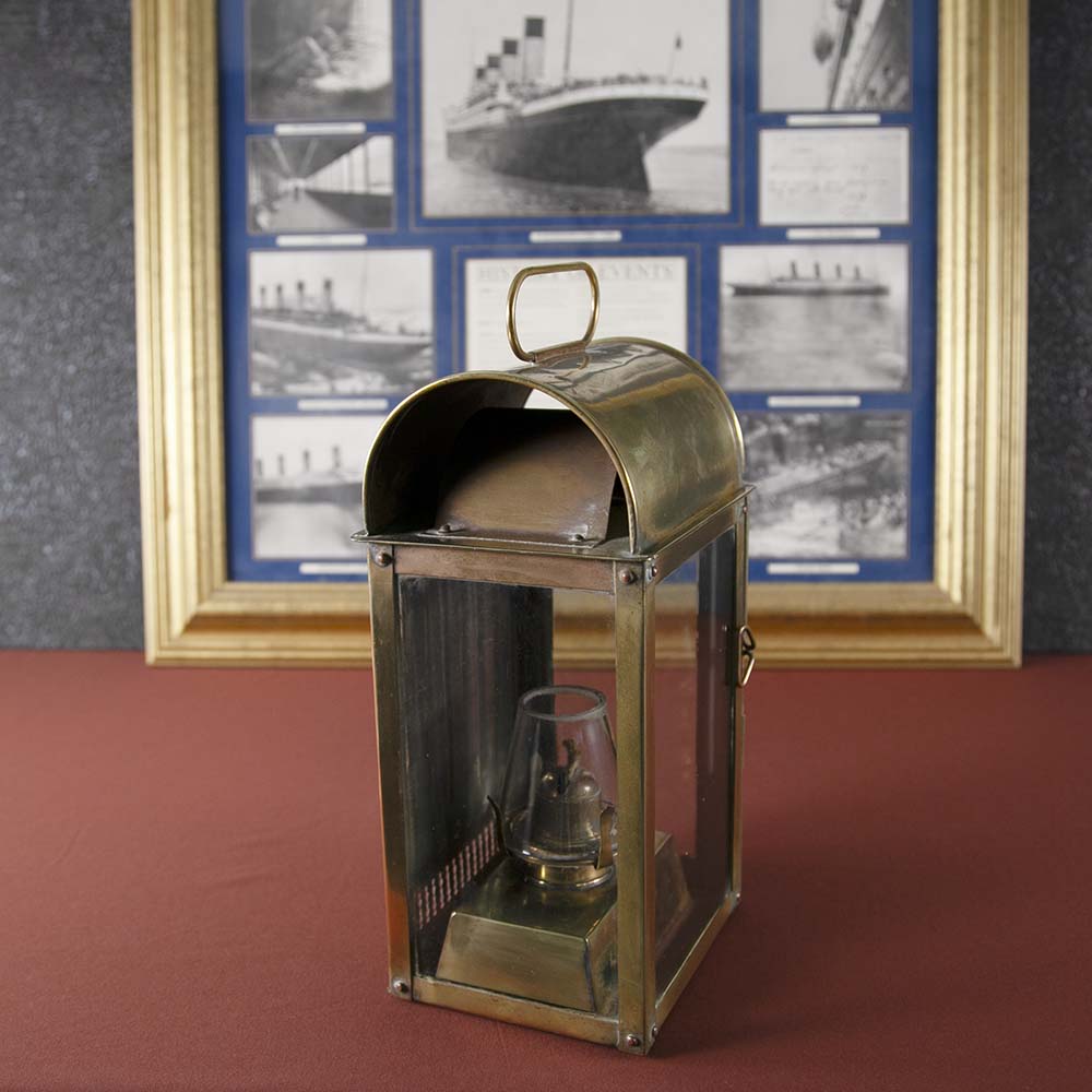 ヴィンテージ イギリスで買い付けた キャンプやアウトドアで使いたい 船舶ランプ