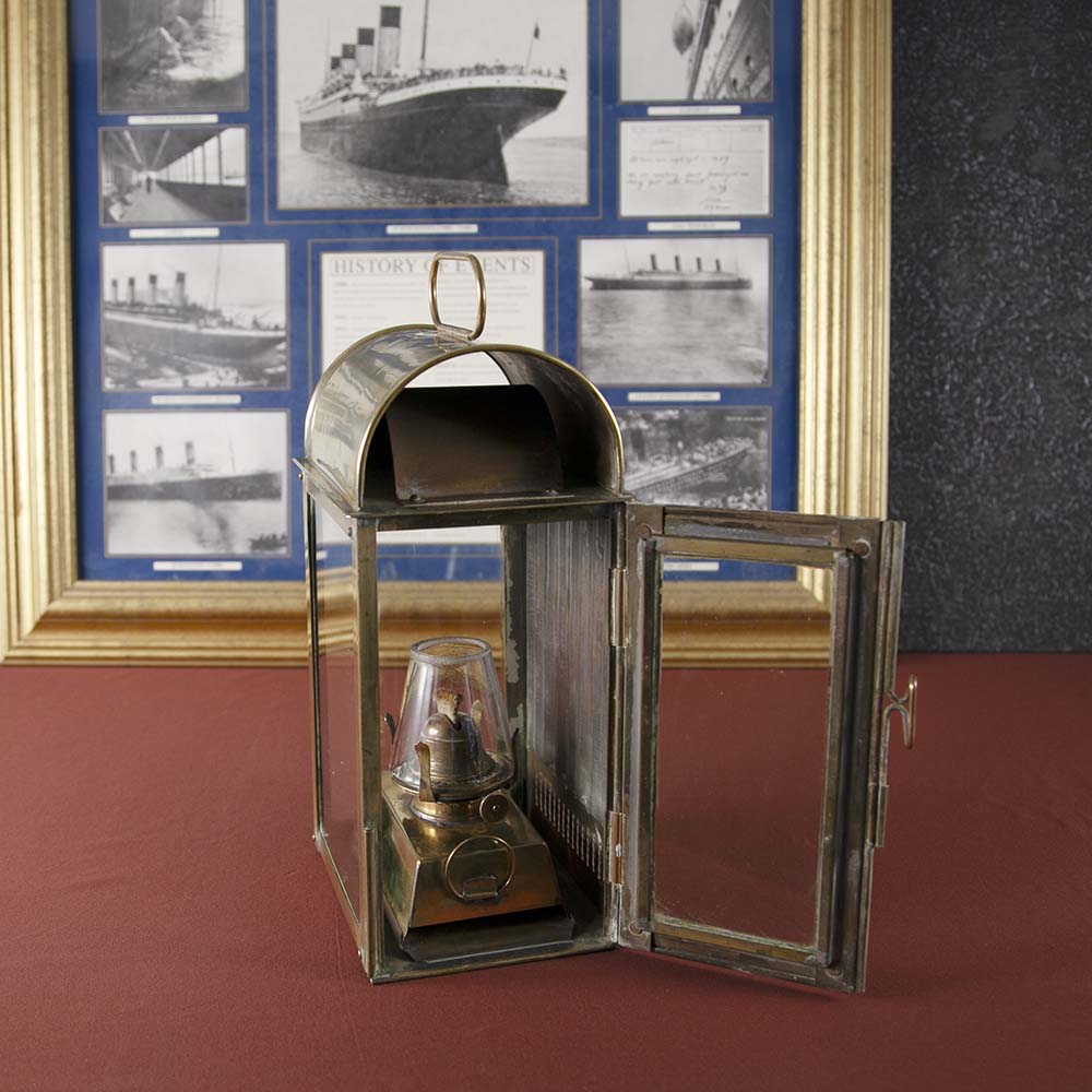 ヴィンテージ イギリスで買い付けた キャンプやアウトドアで使いたい 船舶ランプ