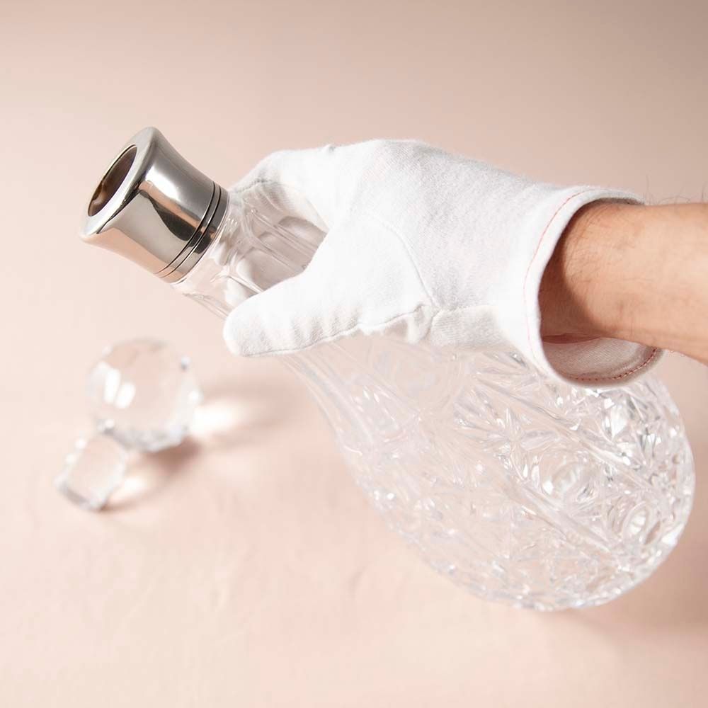 アンティーク　イギリスで買い付けた 美しいカットガラスのデキャンタ