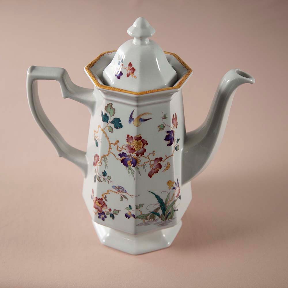 【新着商品】ヴィンテージ イギリスで買い付けた WEDGWOOD ウェッジウッド デボン・ローズ ジョージタウンコレクション コーヒーポット カップ＆ソーサー