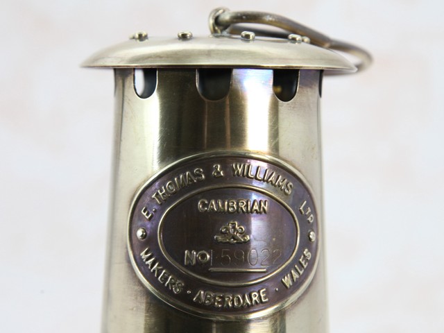 【SOLD OUT】アンティーク イギリスで買い付けた キャンプやアウトドアで使いたい E.Thomas & Williams 真鍮製 miners マイナーズ 炭鉱夫 オイル（アルコール）ランプ