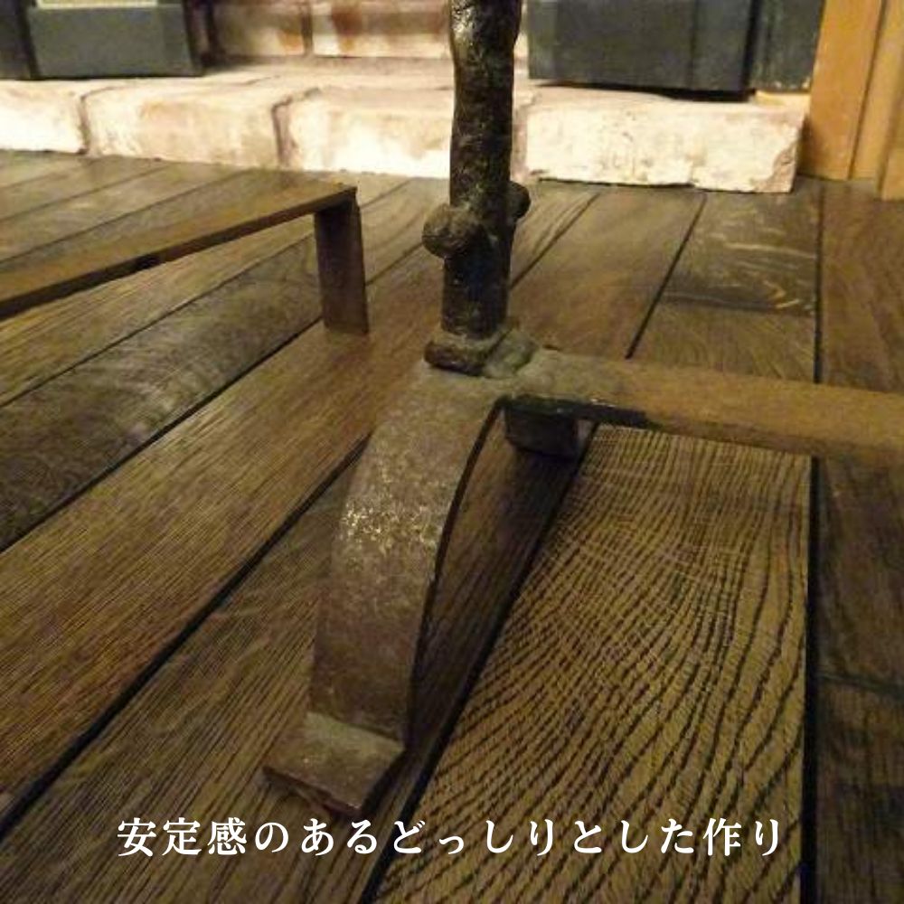 アンティーク イギリスで買い付けた 暖炉には必須の 鉄製ファイヤードッグ