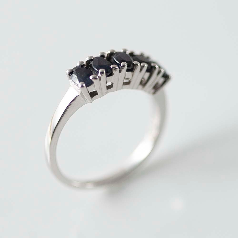 ヴィンテージ イギリスで買い付けた プレゼントにもおすすめ クリスタルガラスが配された シルバー リング 12号