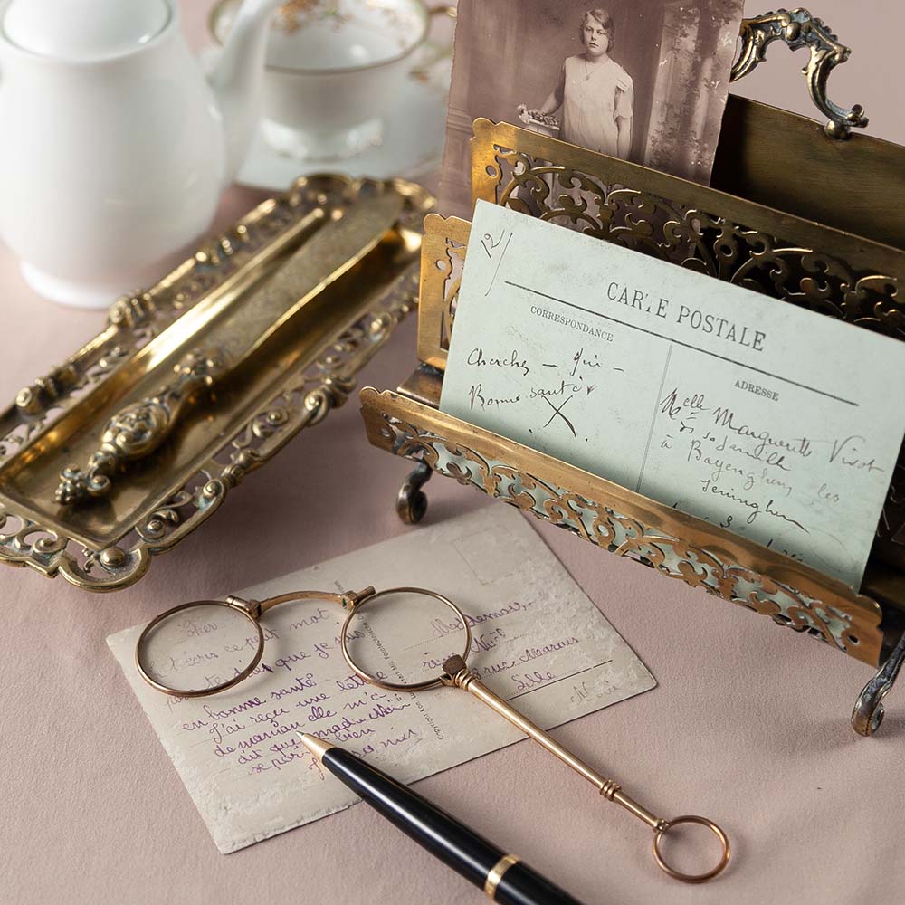 アンティーク イギリスで買い付けた 真鍮製 丸いレンズ ロニェット（拡大鏡）