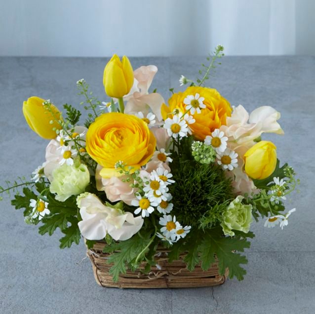【季節の生花アレンジメント】春うらら〈60-80サイズ〉