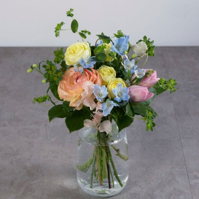 【季節の生花ブーケ】おまかせパステルブーケ〈100-120サイズ〉