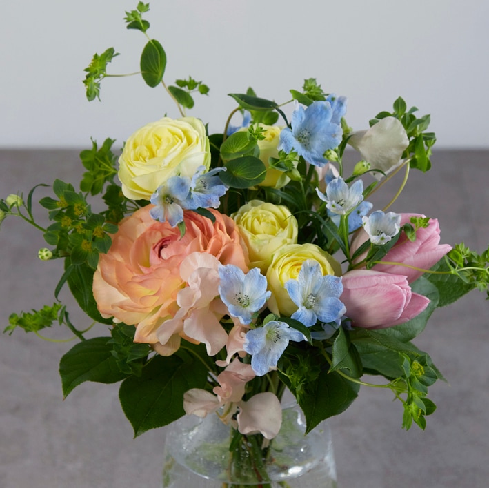 【季節の生花ブーケ】おまかせパステルブーケ〈100-120サイズ〉