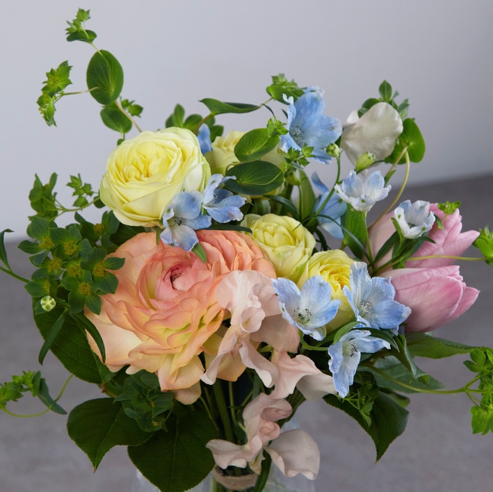 【季節の生花ブーケ】おまかせパステルブーケ〈100-120サイズ〉