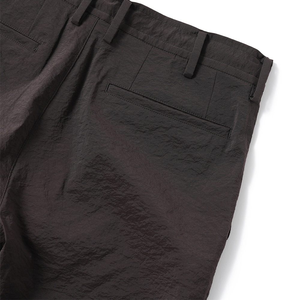 junhashimoto ジュンハシモト ULTRA LIGHT TUCK PANTS ウルトラライトタックパンツ 1072610056 BROWN