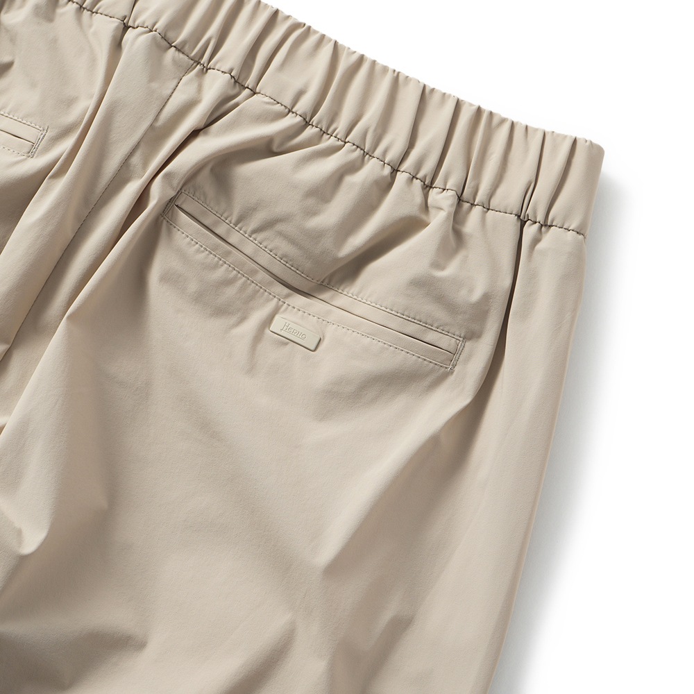 HERNO ヘルノ NYLON MAESTRO ストレッチナイロン シャーリングパンツ PT000077U/12691Z IVORY