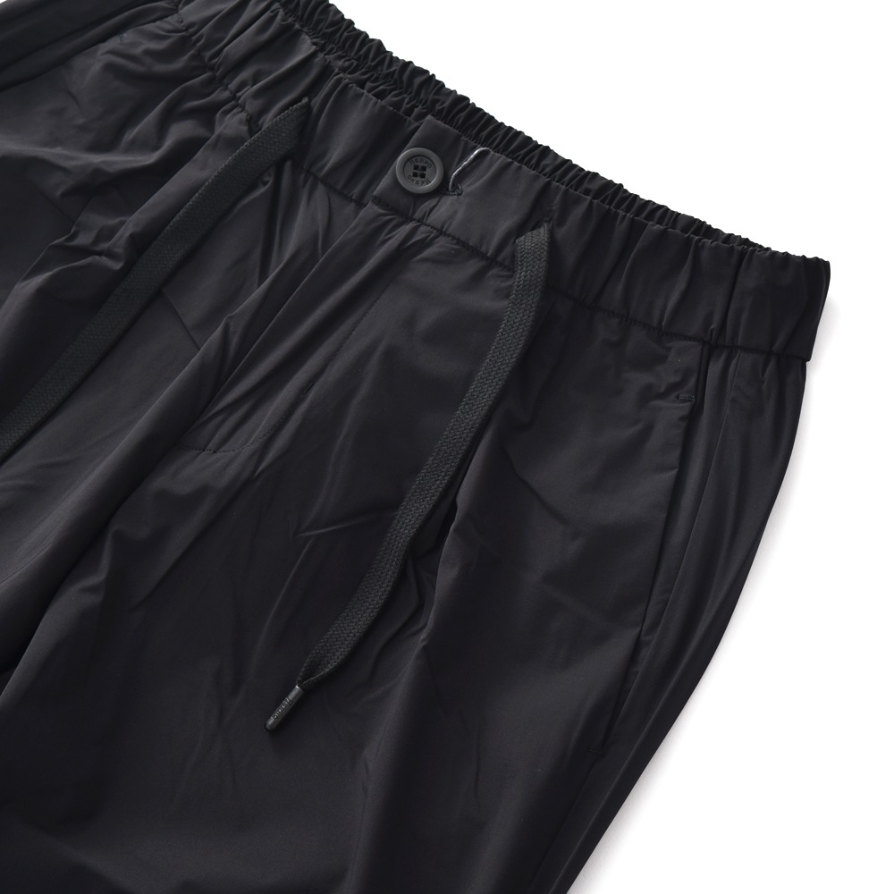 HERNO Laminar ヘルノ ラミナー PT00001UL-12691 ストレッチナイロン シャーリングパンツ BLACK