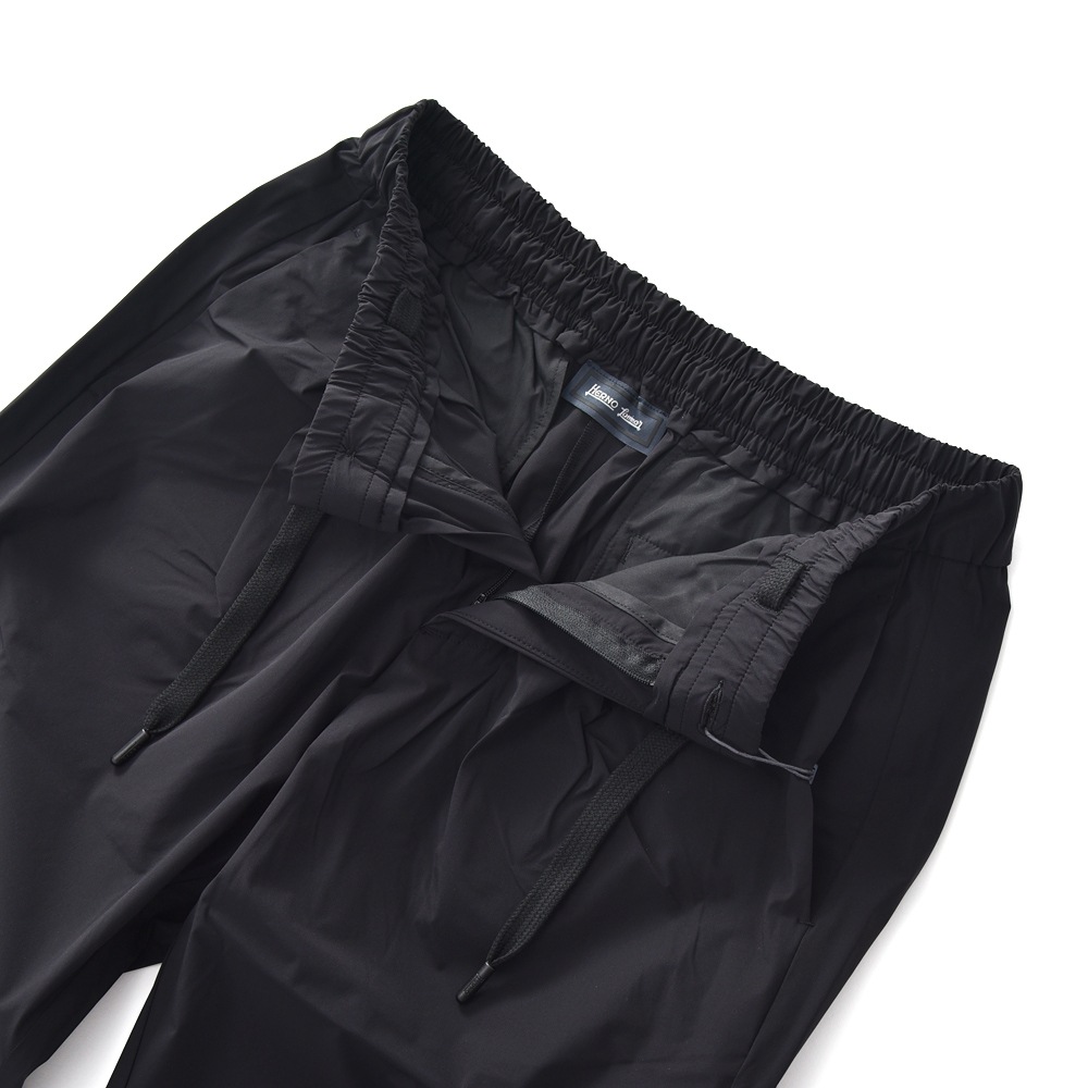 HERNO Laminar ヘルノ ラミナー PT00001UL-12691 ストレッチナイロン シャーリングパンツ BLACK