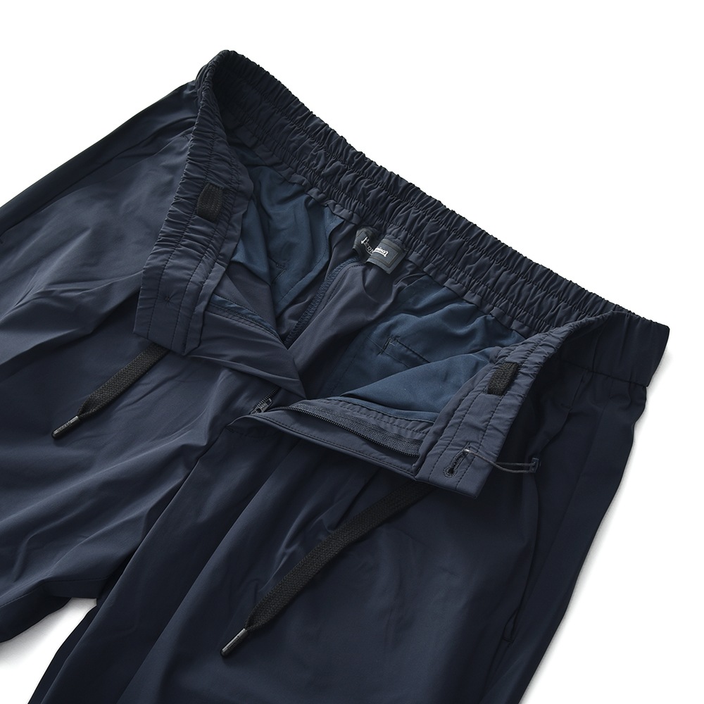 HERNO Laminar ヘルノ ラミナー PT00001UL-12691 ストレッチナイロン シャーリングパンツ NAVY 【国内正規品 ...