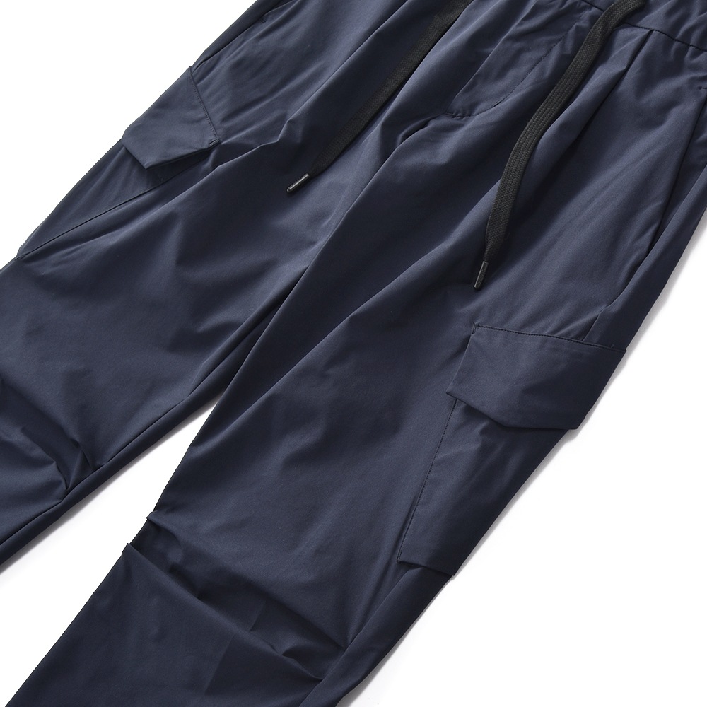 HERNO Laminar ヘルノ ラミナー ナチュラルストレッチ カーゴパンツ