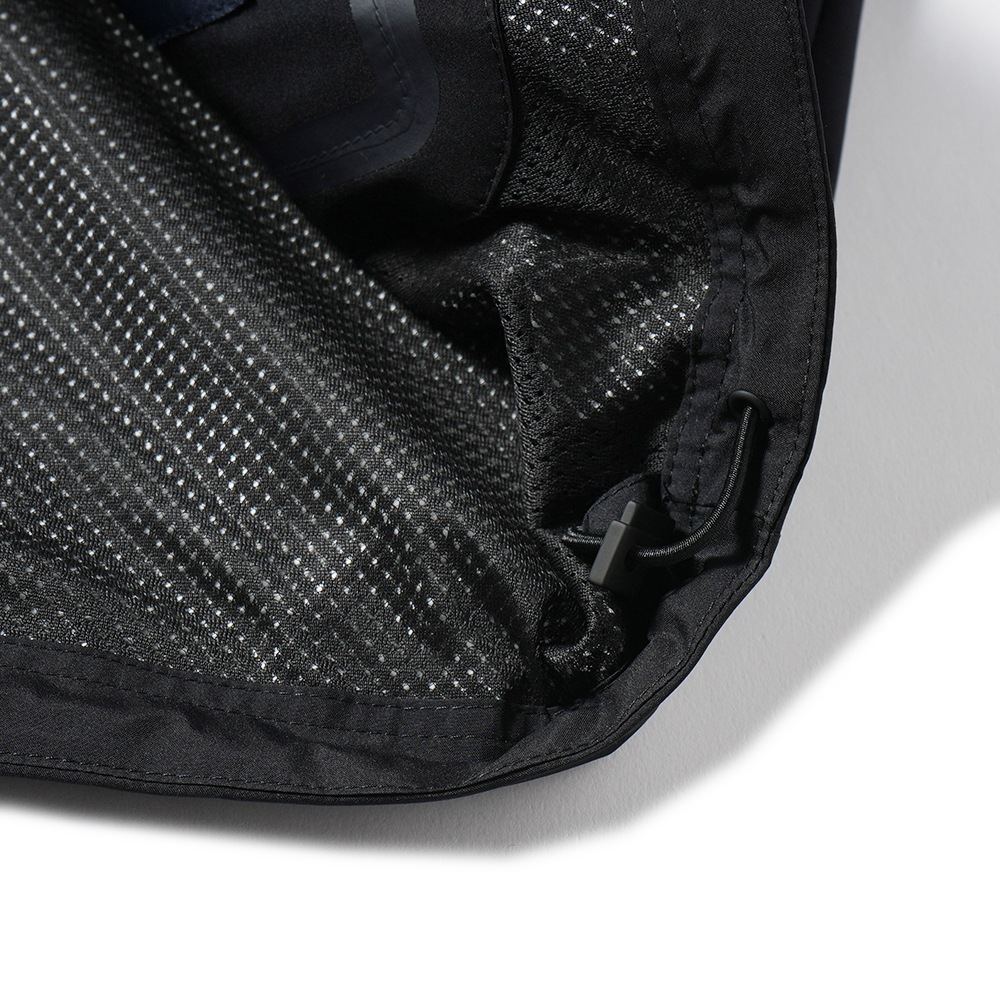 HERNO Laminar ヘルノ ラミナー ゴアテックス ウィンドストッパー ショートスリーブ アノラックジャケット GI00122UL/11106 BLACK