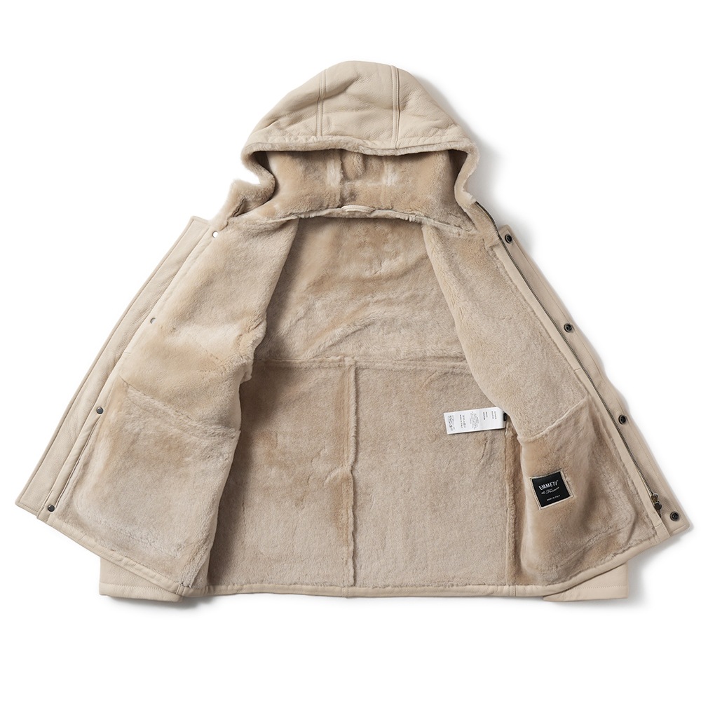 EMMETI エンメティ WALLAS SP MOUTON ウォーラス スペシャルムートン フーデッドブルゾン BEIGE