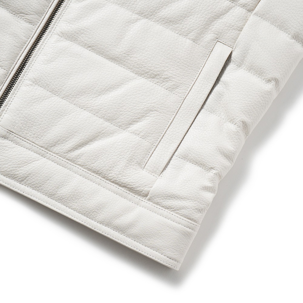 EMMETI エンメティ JURI DOWN VEST SP CALF ユリ ダウンベスト スペシャルカーフ OFF WHITE