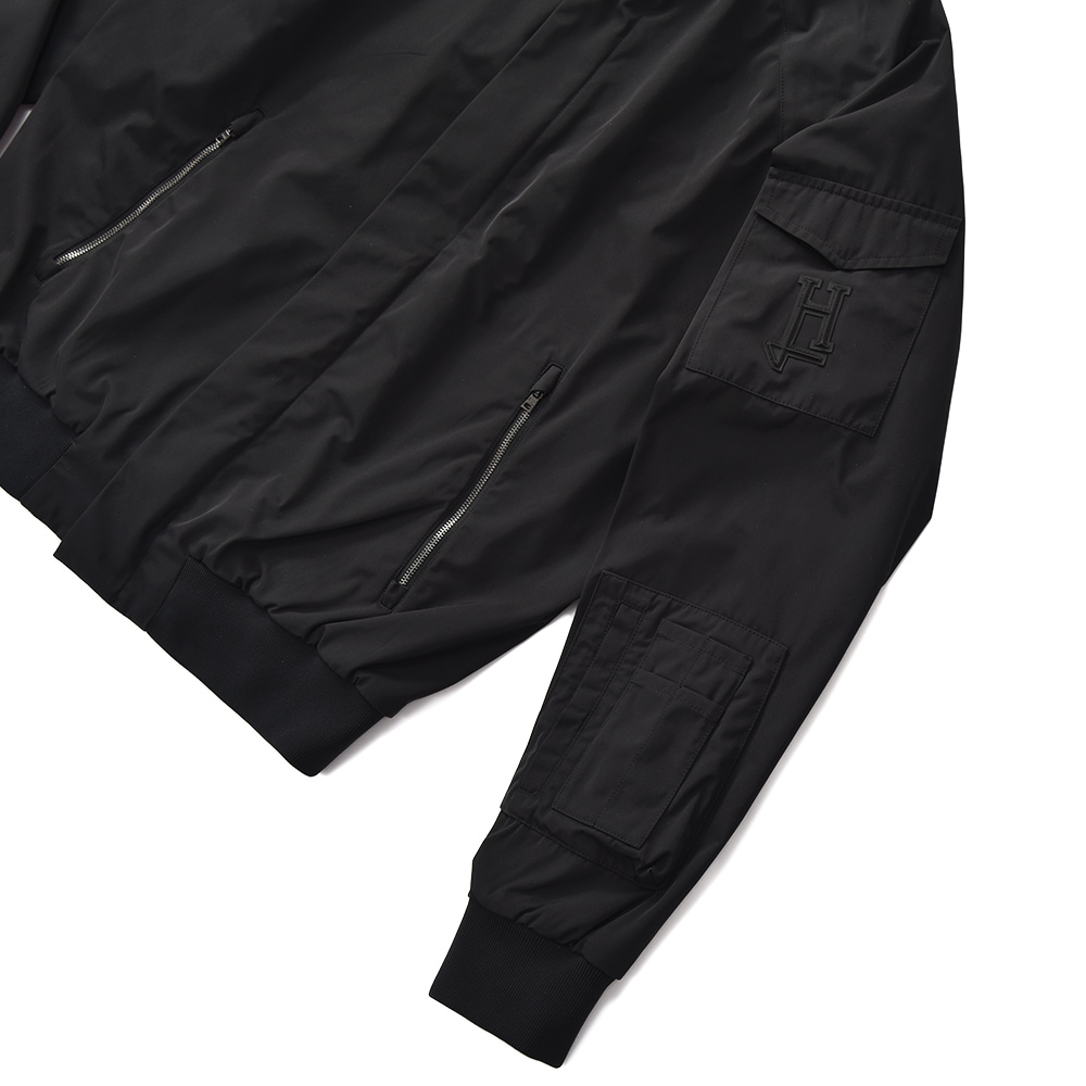 HERNO ヘルノ 高密度ポリエステル MA-1型ブルゾン GI000331U/12491 BLACK