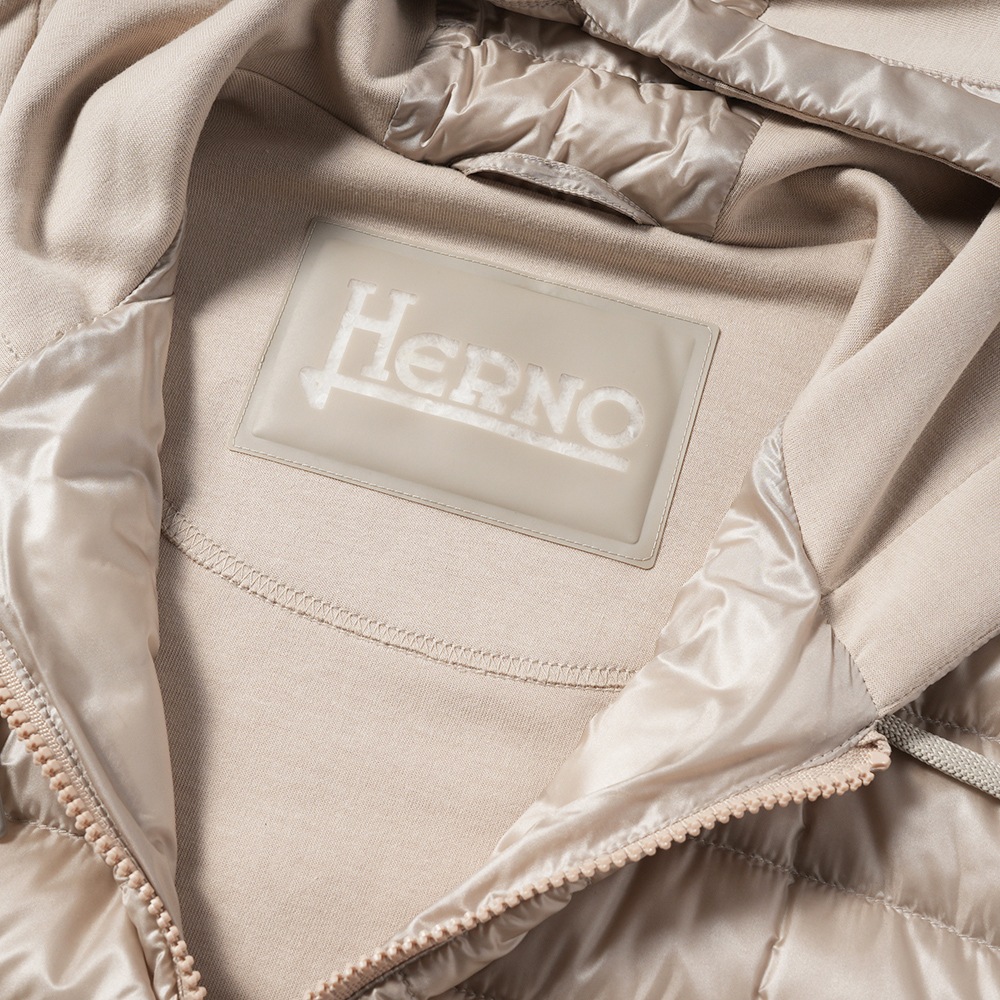 マーガレット　Herno ホワイト ブルゾン HERNO【ヘルノ】ショートブルゾン MC000168D 76060 1010