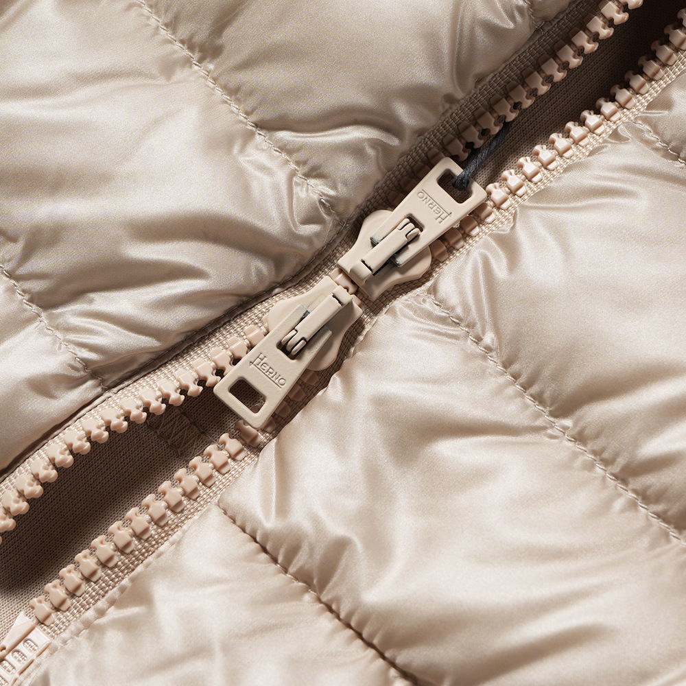 HERNO ヘルノ スウェット・ライトダウン フーデッドブルゾン PI001009U-12017＋13461S/I IVORY