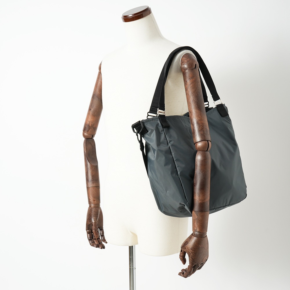 FREDRIK PACKERS フレドリックパッカーズ 210D MISSION TOTE S  ミッショントート S CHARCOAL