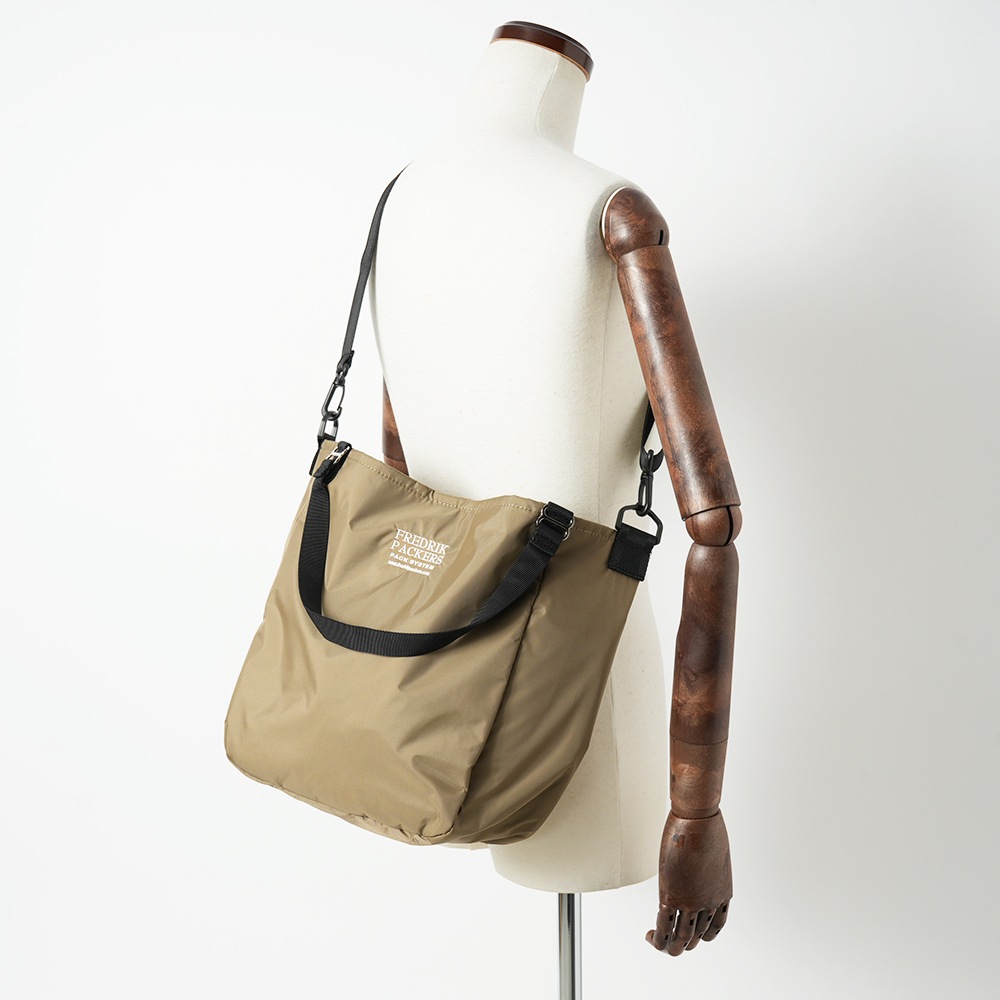 FREDRIK PACKERS フレドリックパッカーズ 210D MISSION TOTE S  ミッショントート S KHAKI