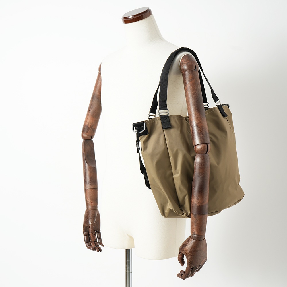 FREDRIK PACKERS フレドリックパッカーズ 210D MISSION TOTE S  ミッショントート S KHAKI