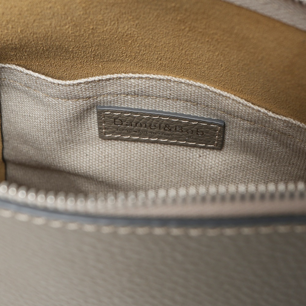 Daniel&Bob ダニエル&ボブ TOT SHOULDER ALCE accopiato トトショルダー アルチェ アコピアート TAUPE
